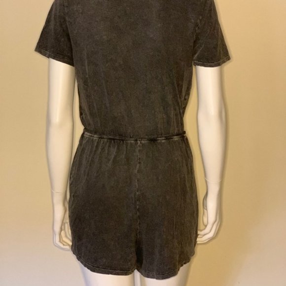 Grey Romper ▪️ Divided by H&M - Picture 10 of 10